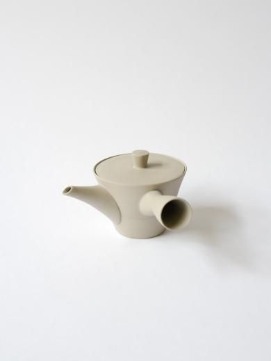 Autumn SALE❗️煎茶道具 萬古焼◆松楽造『環手 茶注』白泥手捻り 週末SALE❗️煎茶道具 萬古焼◇松楽造『環手 茶注』白