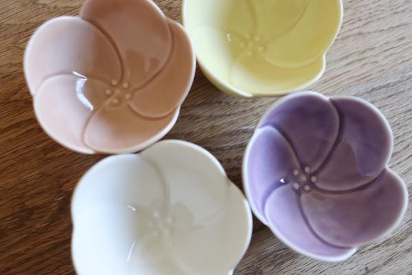 花 足付き小鉢 - 雑貨屋 青空社 onlineshop