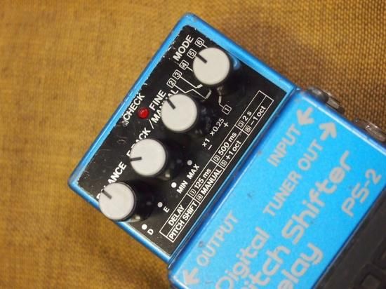 BOSS PS-2 Digital Pitch Shifter / Delay - Geek IN Box BOSS PS-2 Digital Pitch Shifter / Delay - Geek IN Box