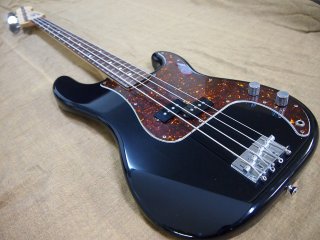 Fender Japan Precision Bass Uシリアル