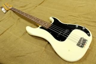 ベース専門店おすすめのプレシジョンベースタイプのベース - Geek IN Box