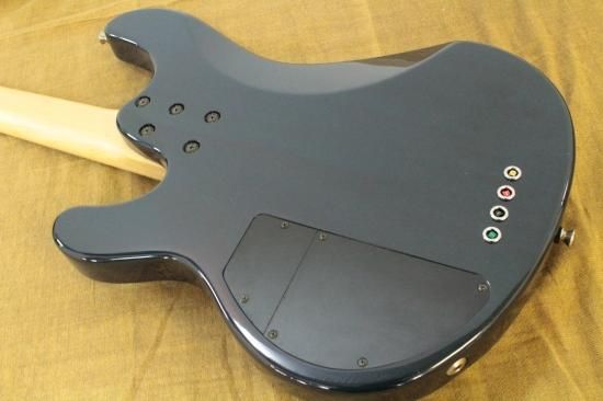 Ibanez ATK 700 BASS - Geek IN Box