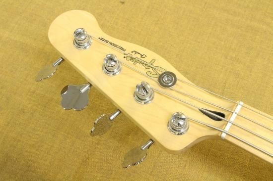 Squier Vintage Modified Telecaster Bass - Geek IN Box Squier Vintage Modified Telecaster Bass - Geek IN Box