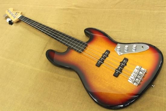 Squier Vintage Modified Jazz Bass Fretless - Geek IN Box