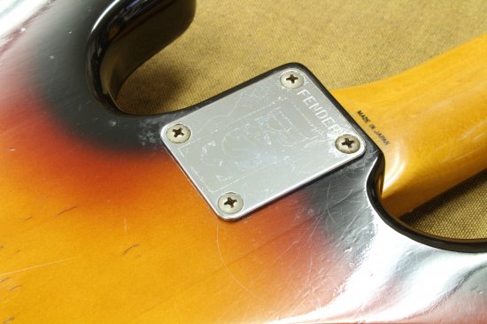 Fender japan シリアル