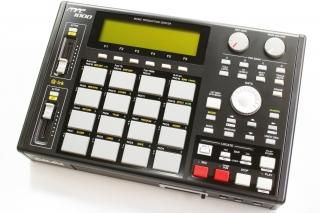 AKAI MPC1000 正規店でのメンテナンス済み CFカード2GB付き ghostinmpc