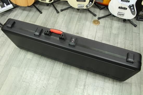 Fender Bass Hard Case - Geek IN Box