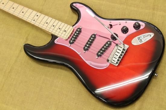 Squier Standard Stratocaster L'Arc-en-Ciel Ken mod. - Geek IN Box