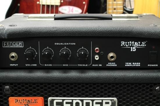 Fender RUMBLE 15 Bass Amp - Geek IN Box Fender RUMBLE 15 Bass Amp - Geek IN Box
