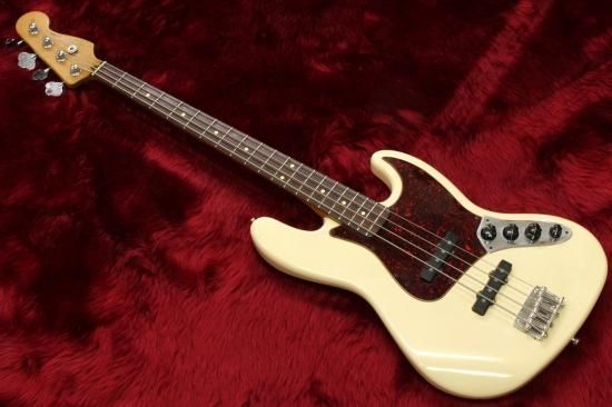 Fendr MEX Deluxe Active Jazz Bass 4.4kg #MZ0182750 - Geek IN Box