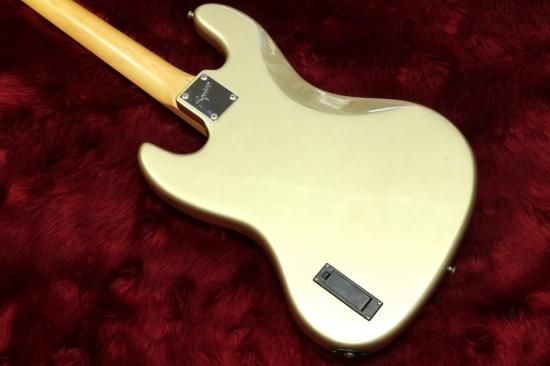 Squier Deluxe Jazz Bass Active shoreline gold 4.23kg #CY02031653