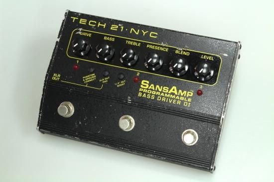 TECH21 SANSAMP Programmable Bass Driver DI - Geek IN Box TECH21 SANSAMP Programmable Bass Driver DI - Geek IN Box