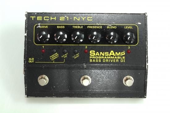 TECH21 SANSAMP Programmable Bass Driver DI - Geek IN Box TECH21 SANSAMP Programmable Bass Driver DI - Geek IN Box
