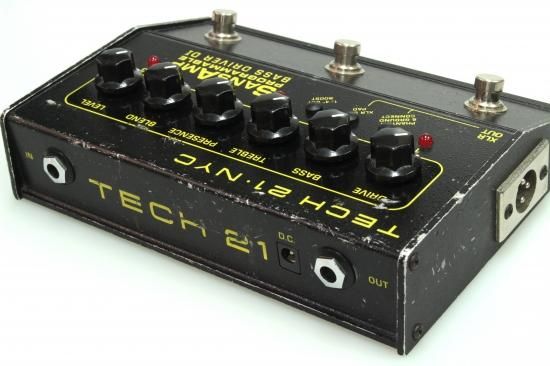 TECH21 SANSAMP Programmable Bass Driver DI - Geek IN Box TECH21 SANSAMP Programmable Bass Driver DI - Geek IN Box
