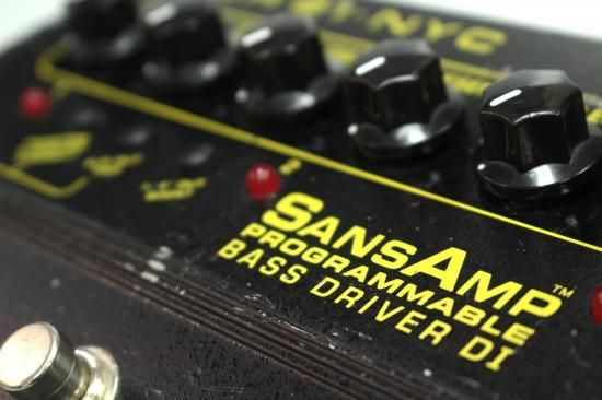 TECH21 SANSAMP Programmable Bass Driver DI - Geek IN Box TECH21 SANSAMP Programmable Bass Driver DI - Geek IN Box