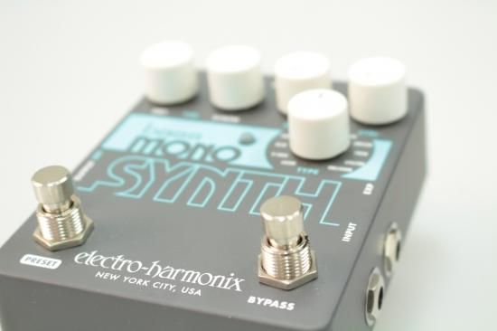 Electro Harmonix Bass Mono synth - Geek IN Box