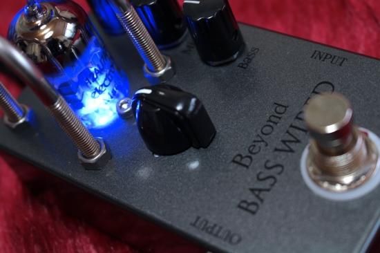 used】Beyond / Tube Preamp Bass Wired 2S Blue LED【GIB横浜