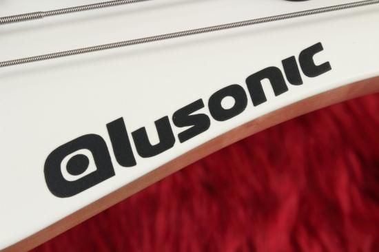new】 Alusonic J-Special Deluxe 4 CUSTOM SHOP White / Flamed new】 Alusonic J-Special Deluxe 4 CUSTOM SHOP White / Flamed