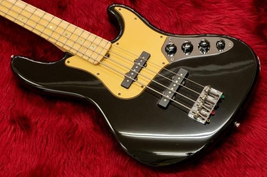 fender amelican deluxe jazz bass