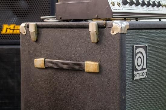 c*r様 Ampeg b-15sベース用アンプ Ampeg B-15S - Geek IN Box