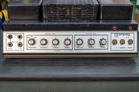 c*r様 Ampeg b-15sベース用アンプ Ampeg B-15S - Geek IN Box