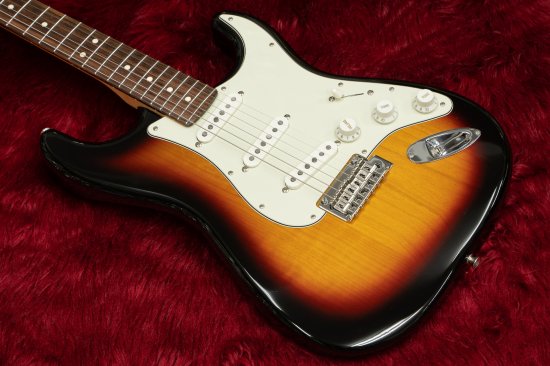 Fender JAPAN HYBRIDⅡ STRAT RW ケース付