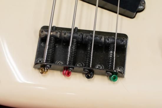 used】Fender Japan / PB555 WHT #A009462 4.21kg【委託品 used】Fender Japan / PB555 WHT #A009462 4.21kg【委託品