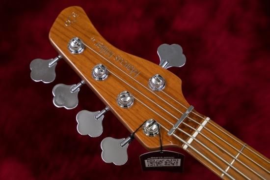 ベース sire P5 Sire Marcus Miller P5 5-String