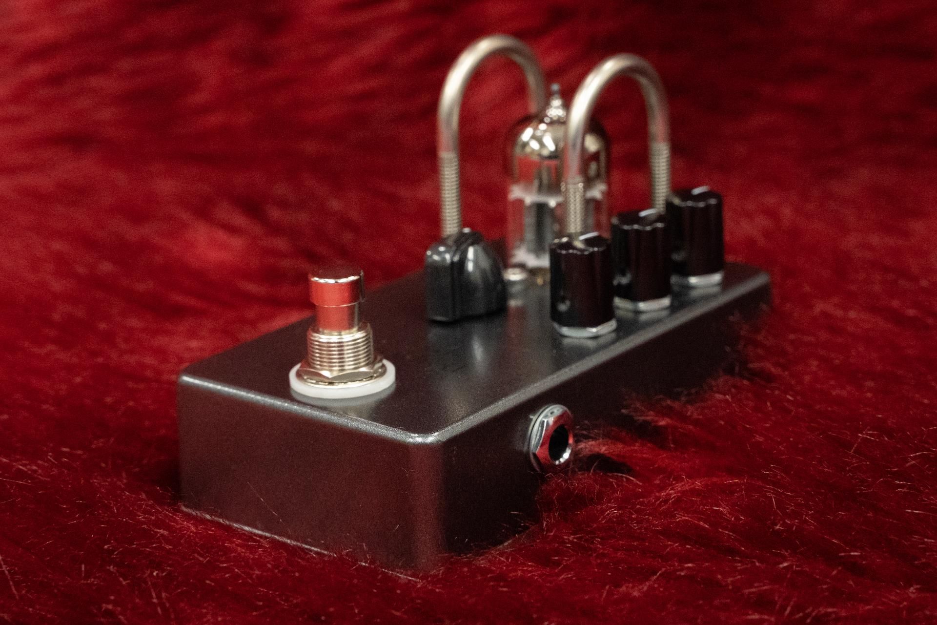 new】Beyond / Beyond Tube Preamp Bass Wired 2S Blue LED