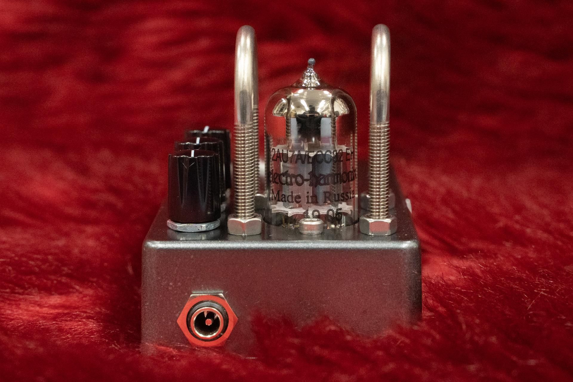 new】Beyond / Beyond Tube Preamp Bass Wired 2S Blue LED