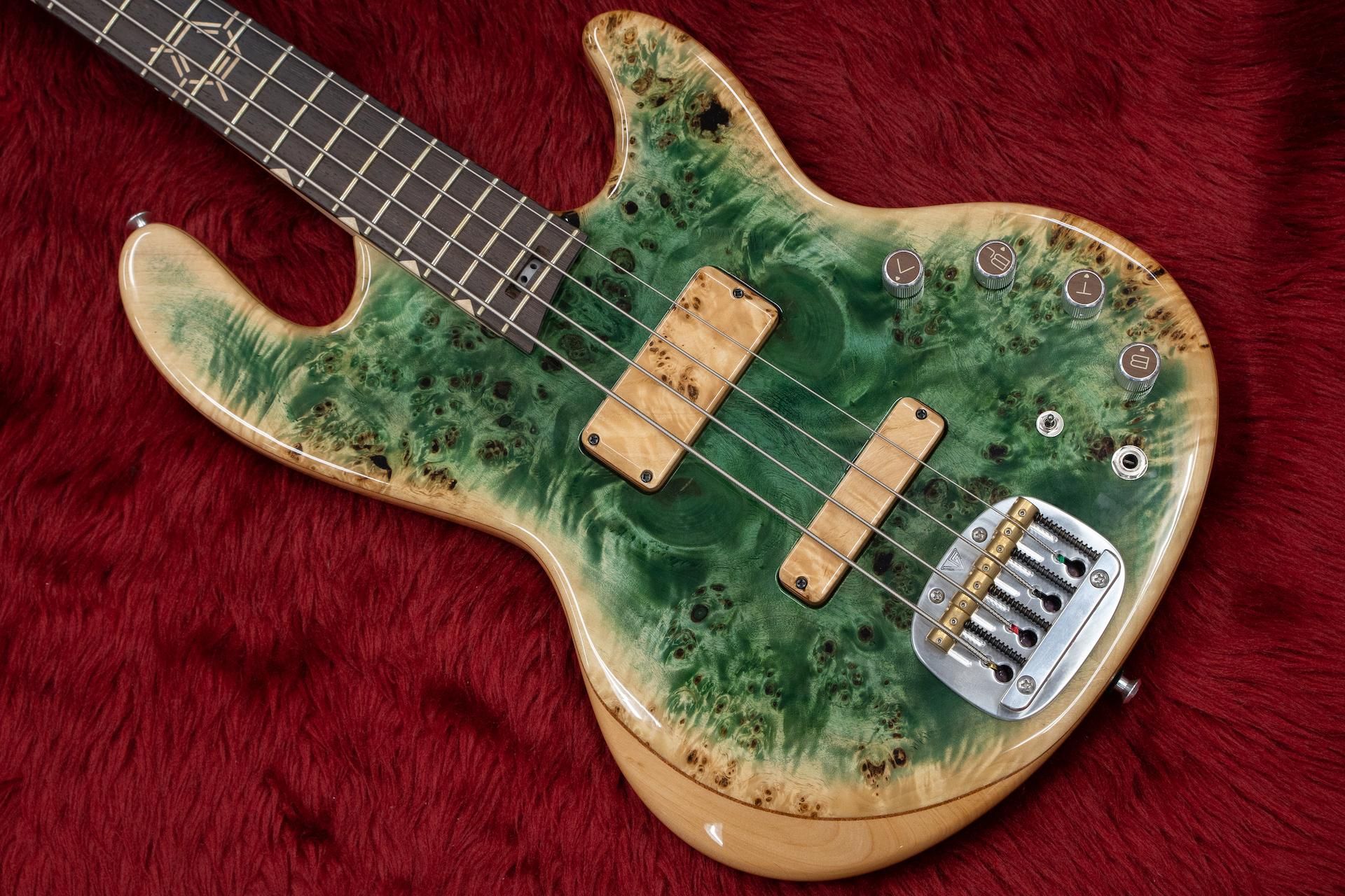 used】Valiant Guitars / TNT-4 Pine Green #T21024 3.96kg used】Valiant Guitars / TNT-4 Pine Green #T21024 3.96kg