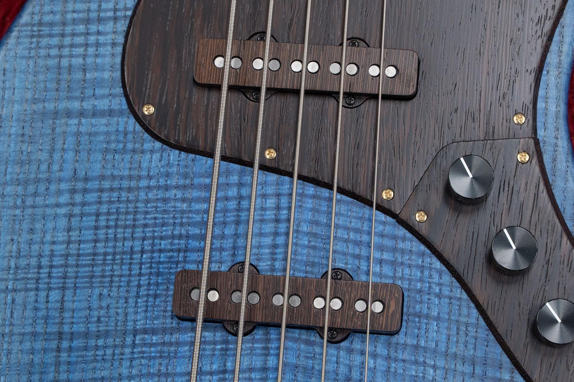 ベース 4kg Bacchus WOODLINE5-FLAME TAMO-SP22/W Bacchus WOODLINE5-FLAME TAMO-SP22/W (BLU/OIL) -Made in Japan