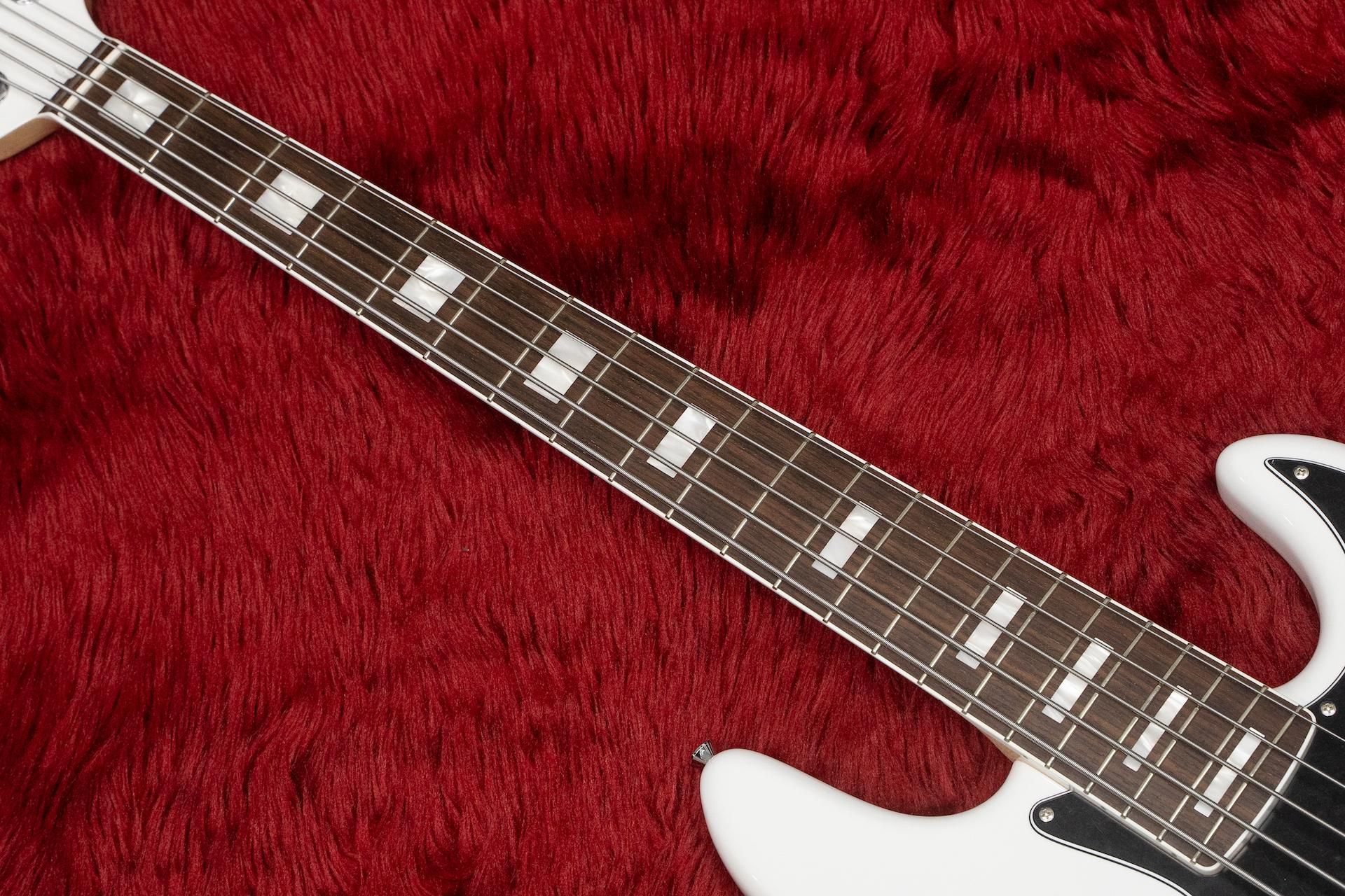 XJ Series - Basses - Guitar & Bass