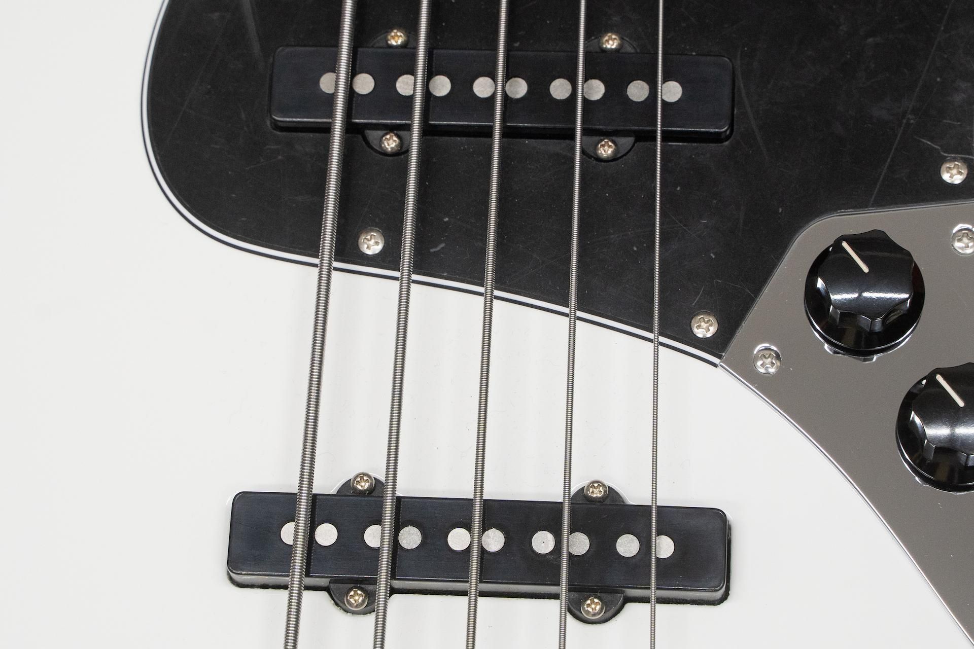 new】Xotic Bass / XJ-Core 5st Olympic White/Alder/R/MH/XTCT
