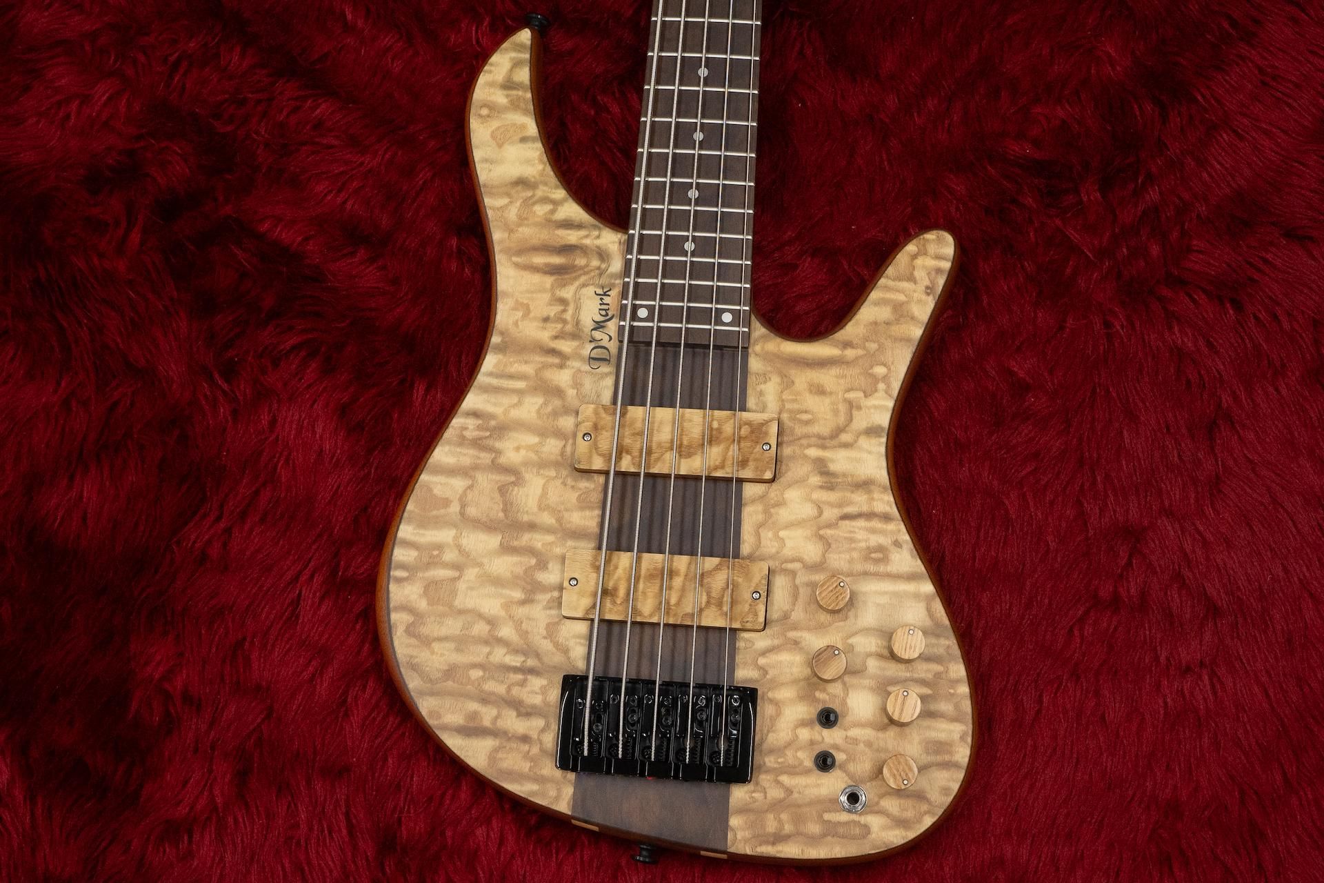 new】D'mark Guitars / Alpha 5 Exotic Quilted Ash MASTER