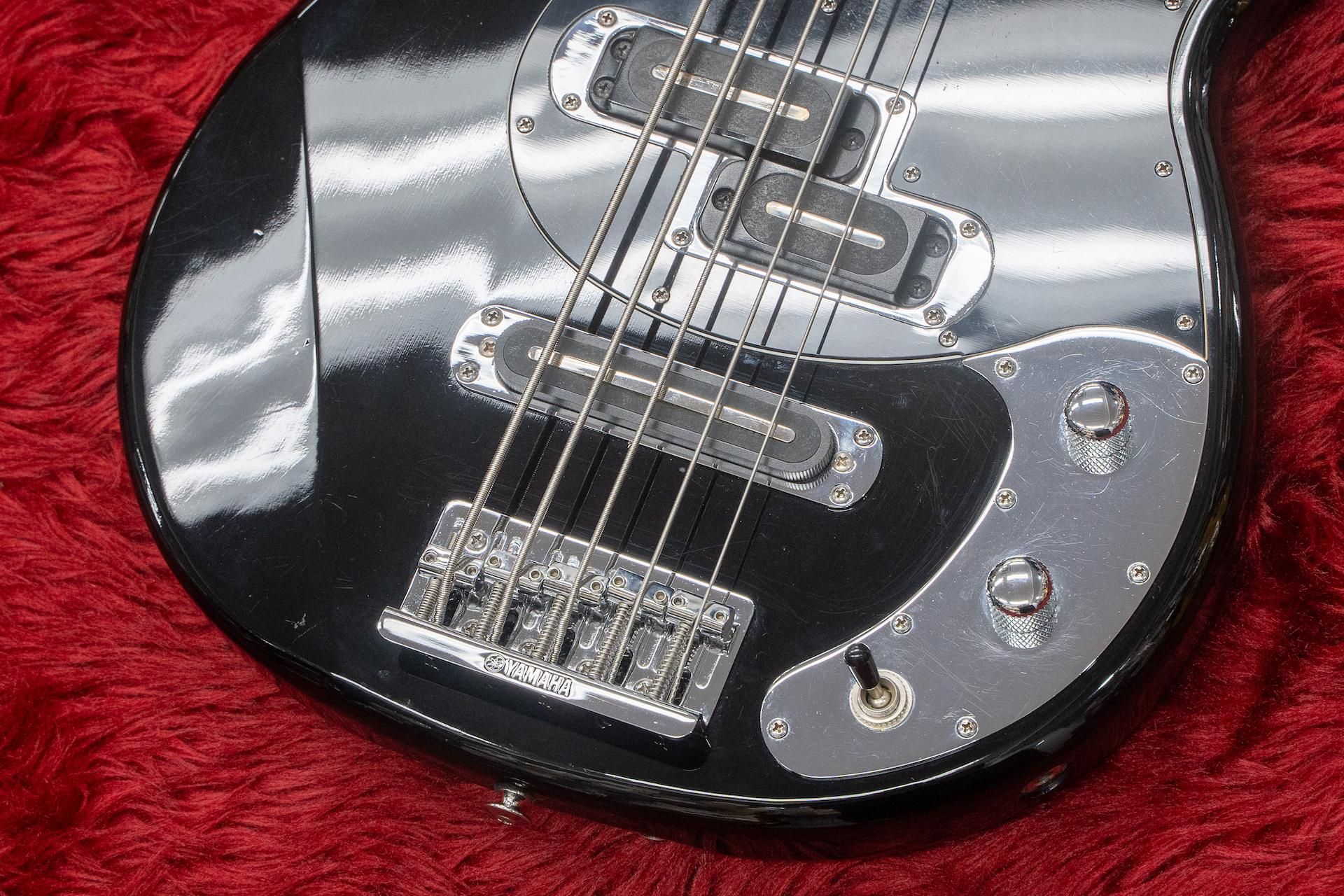 希少！生産終了品 YAMAHA BB1025X 5弦ベース ブラック ヤマハ 希少！生産終了品 YAMAHA BB1025X 5弦ベース ブラック ヤマハ
