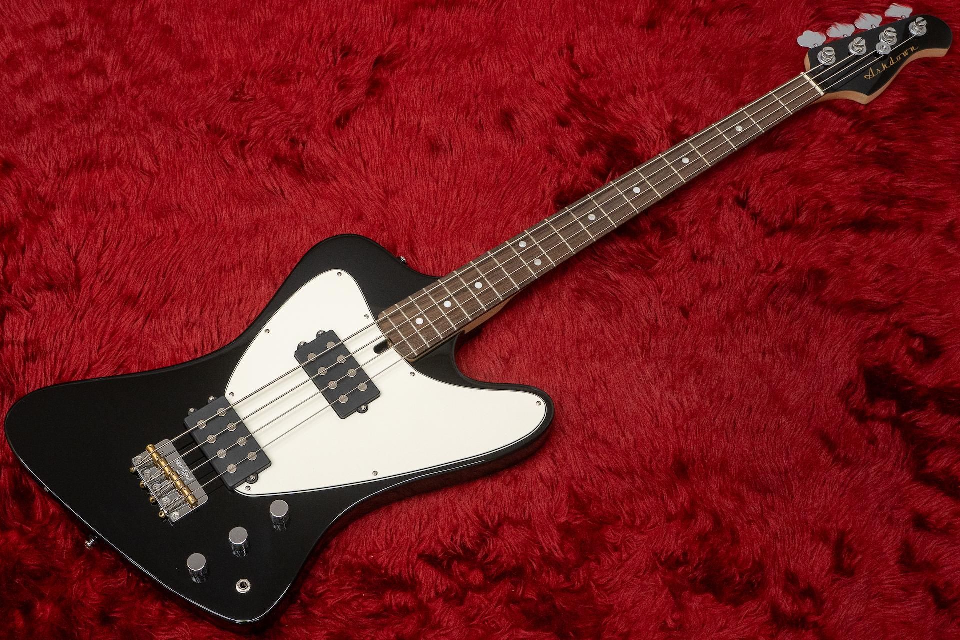outlet特価】Ashdown / Lowrider Bass Black #00056 4.250kg