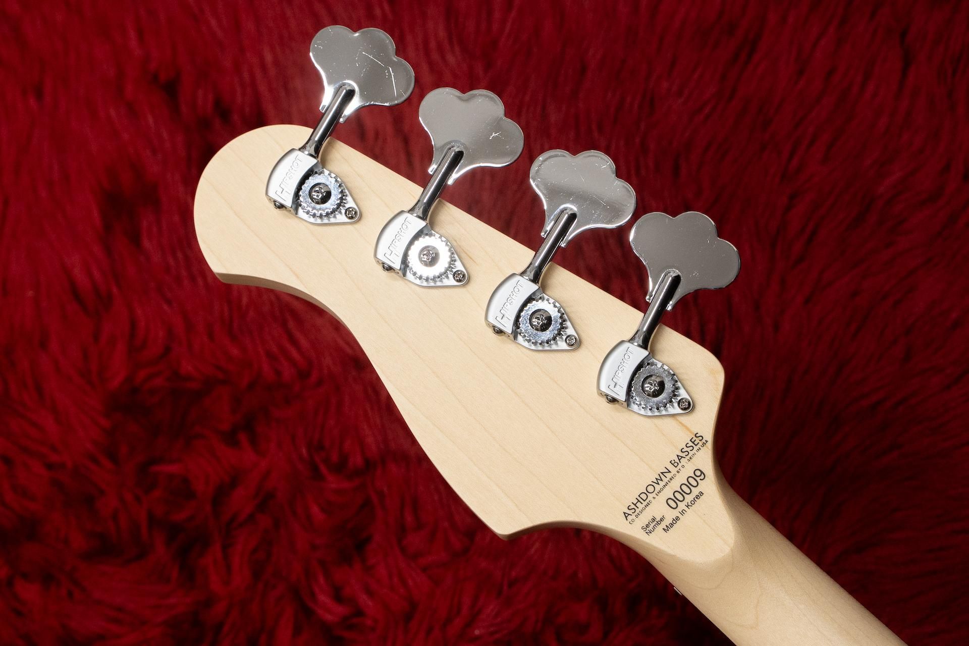outlet特価】Ashdown / THE GRAIL J Style Bass Candy Apple Red