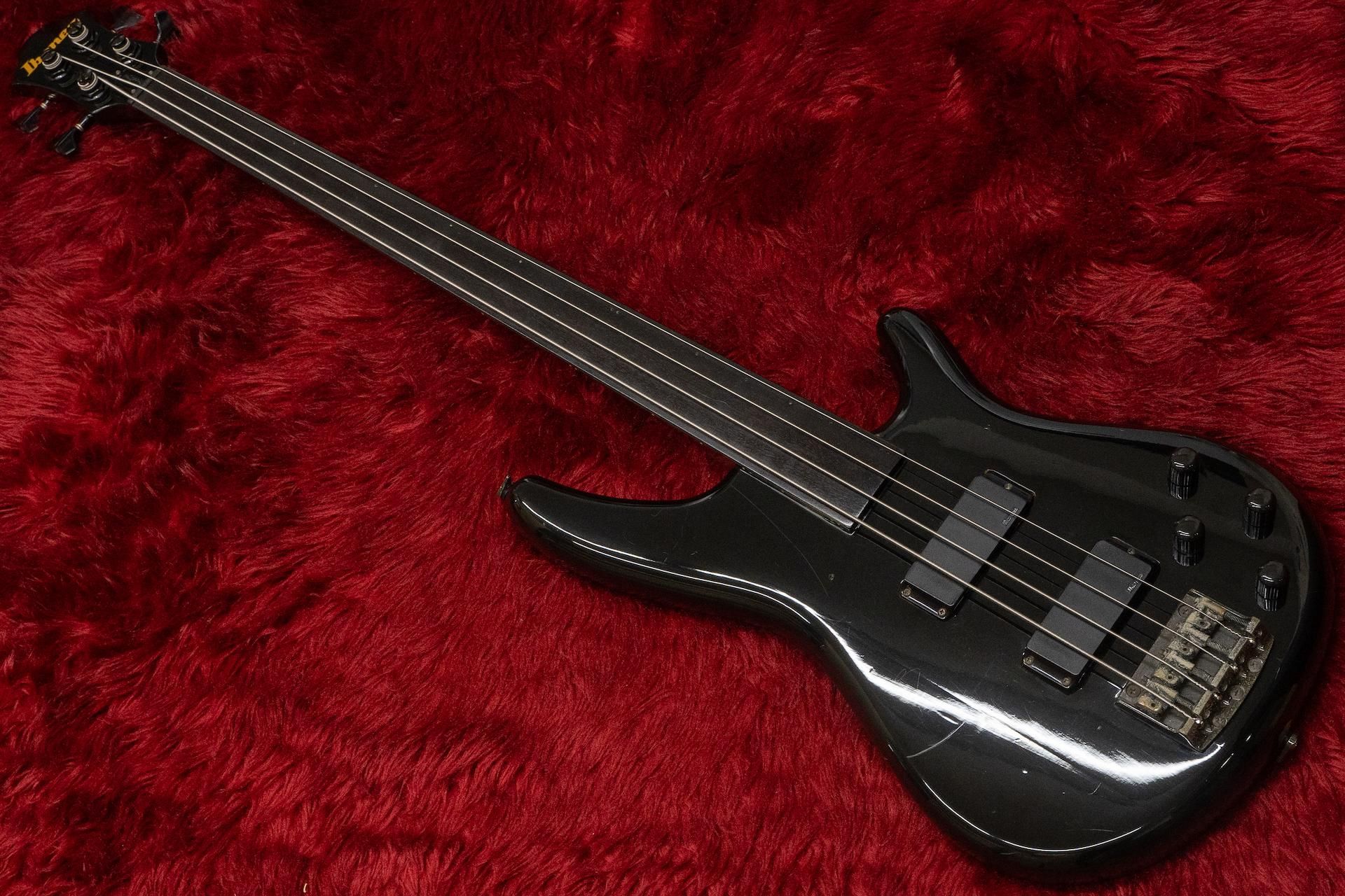 used】Ibanez / 1986 Roadstar Bass Fretless BLK #C860542 used】Ibanez / 1986 Roadstar Bass Fretless BLK #C860542