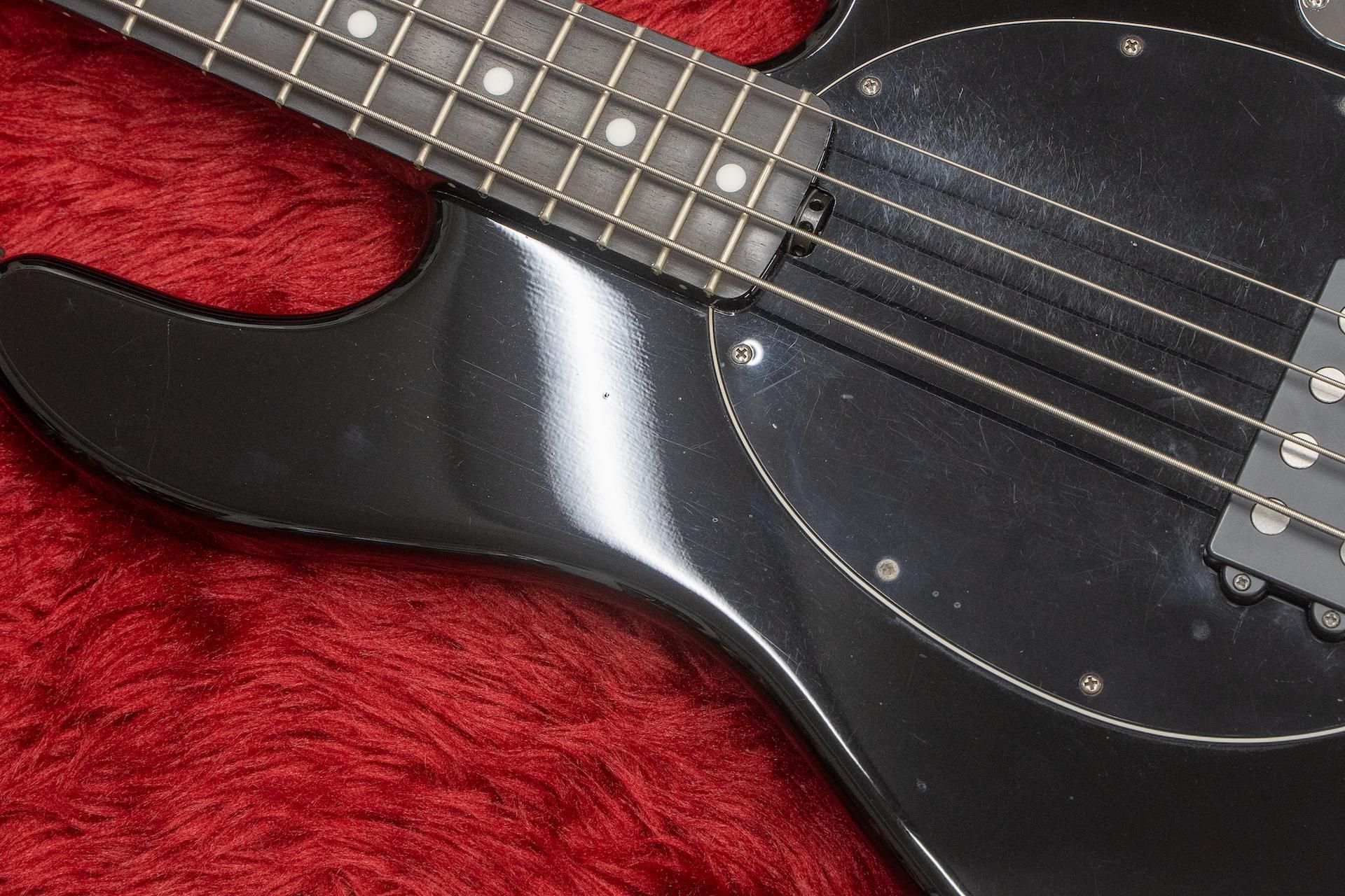 【美品】musicman stingray4 USA 1999年製 美品】musicman stingray4 USA 1999年製 MUSICMAN STINGRAY4 1999