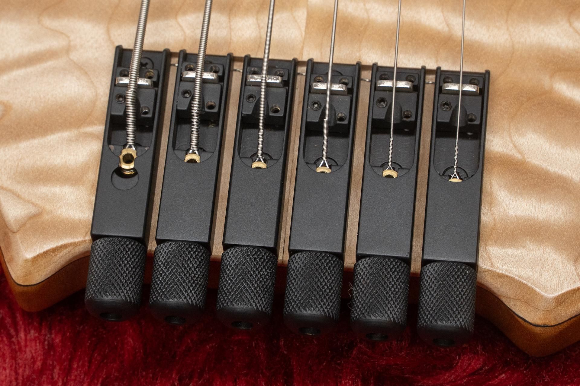 new】Maurizio Über Basses / Miezo 18/6 Quilted Maple #M23102