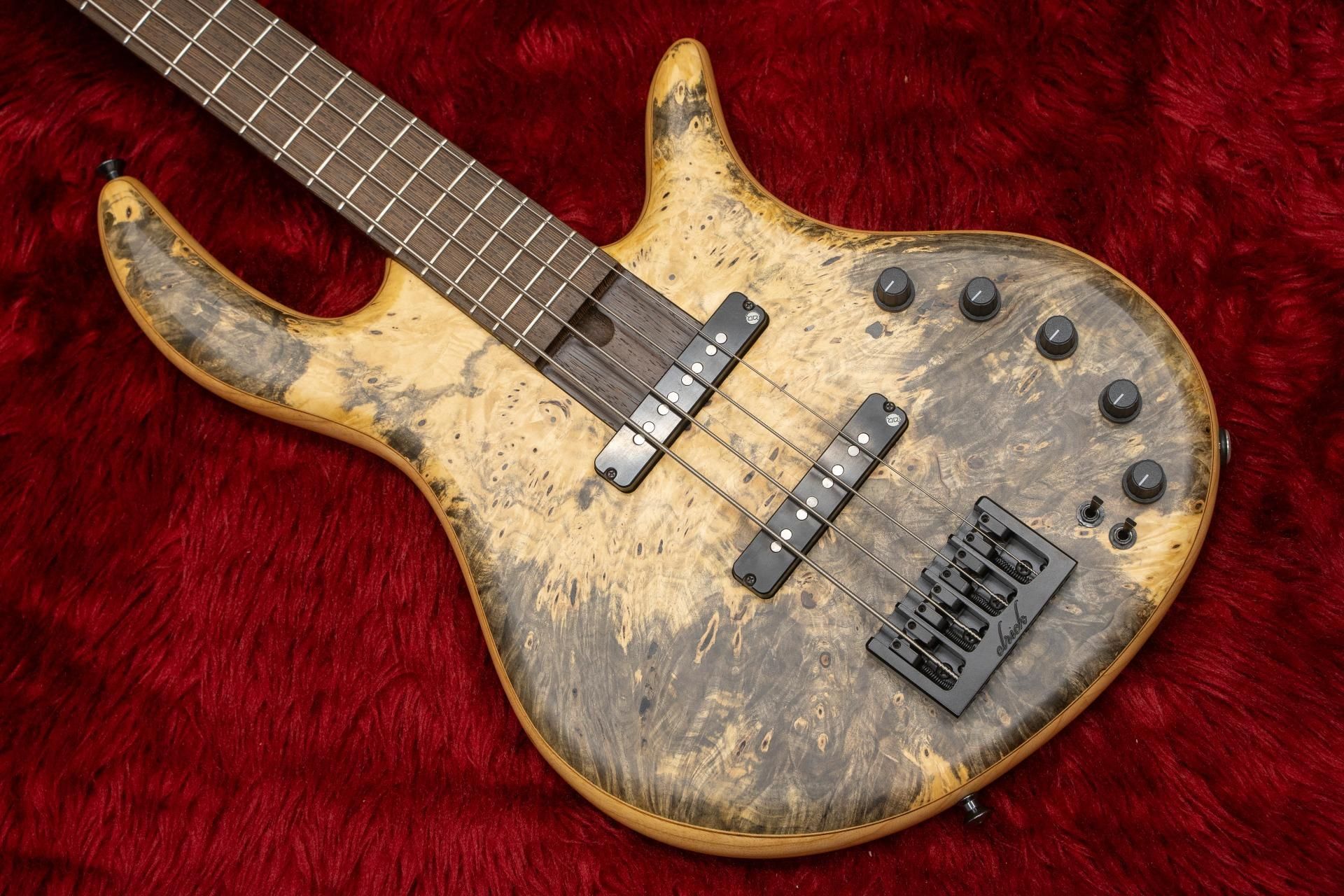 used】Elrick Bass Guitars / Gold Series e-volution 4st
