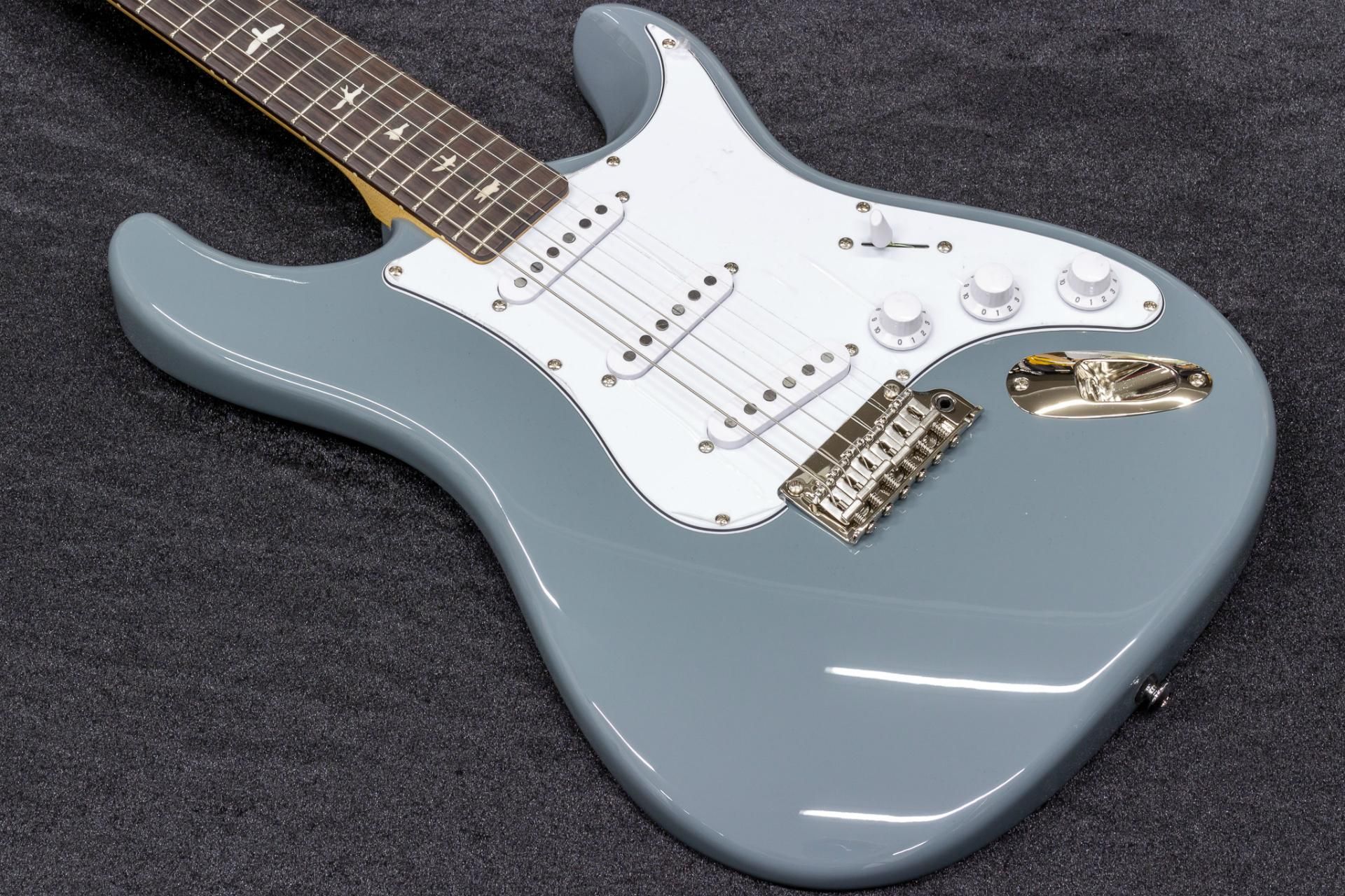 ギターの移動や収納面でも安心】 PRS / Hardshell Case for