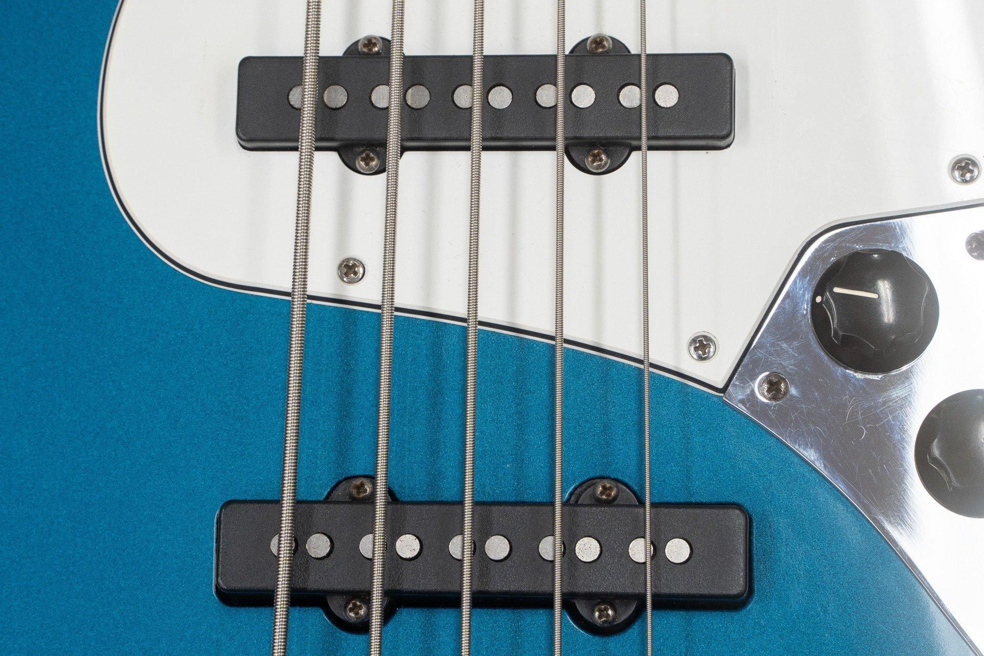 Fender American Standard Jazz Bass V 5-String Black 2004