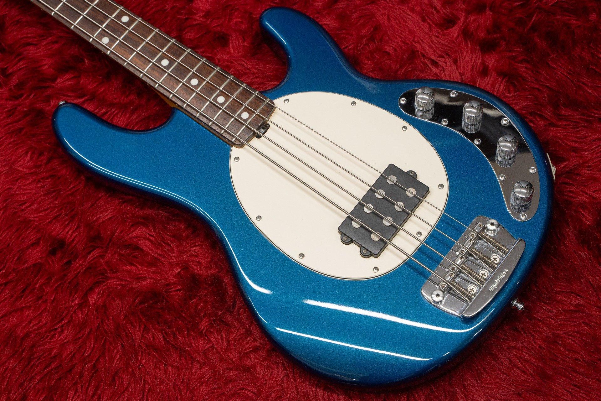 used】Ernie Ball Music Man / StingRay Blue Pearl 1999 4.025 used】Ernie Ball Music Man / StingRay Blue Pearl 1999 4.025