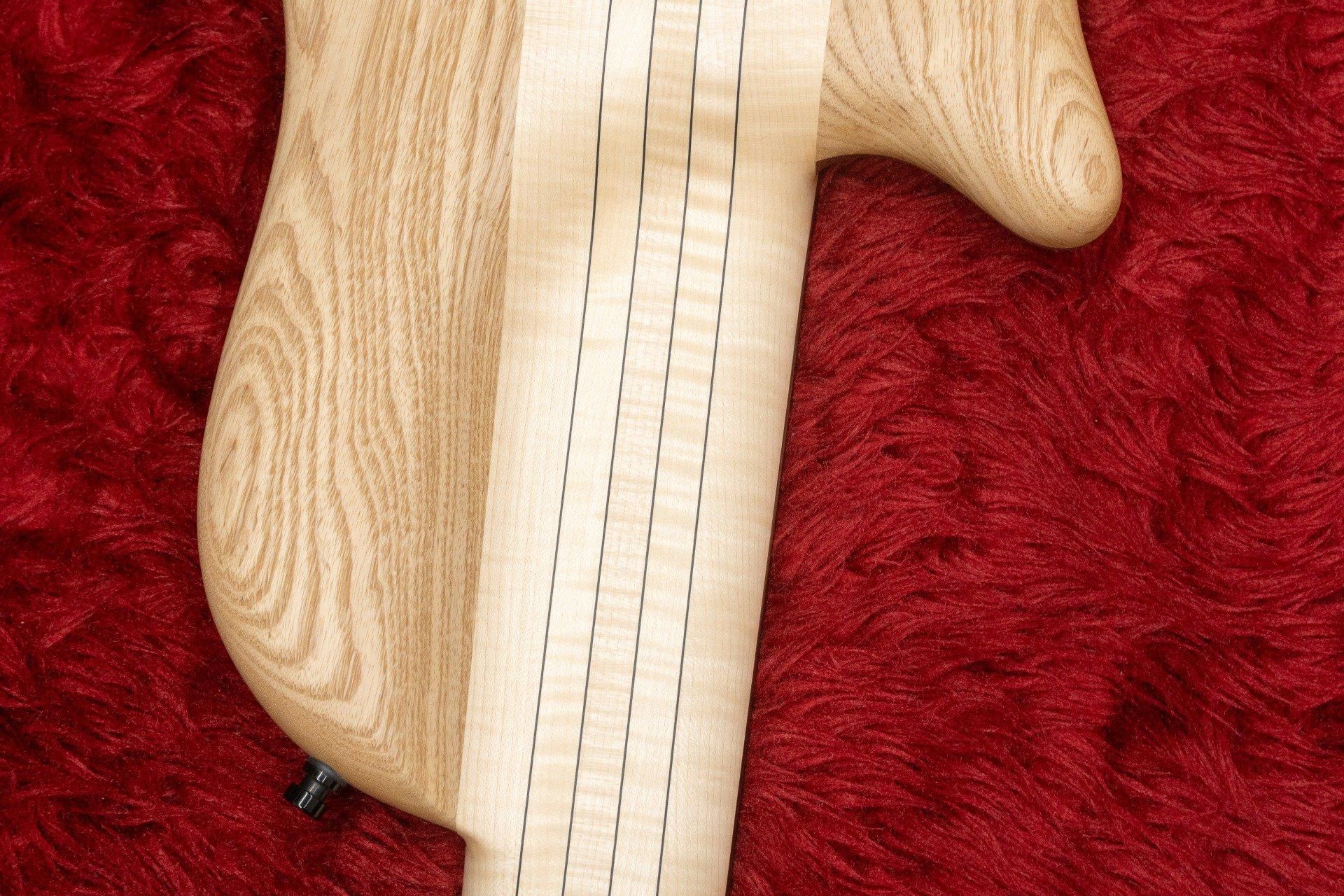 outlet】Warwick / CS Masterbuilt Thumb Bass NT Singlecut 6