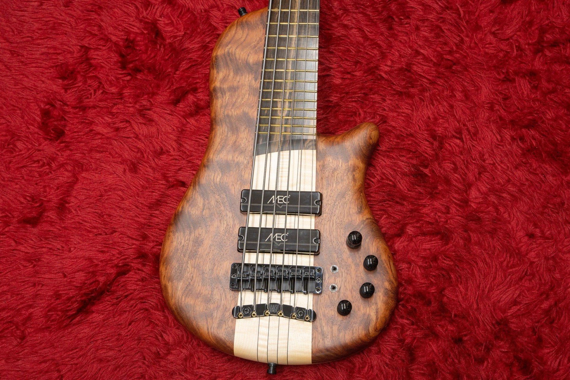 outlet】Warwick / CS Masterbuilt Thumb Bass NT Singlecut 6