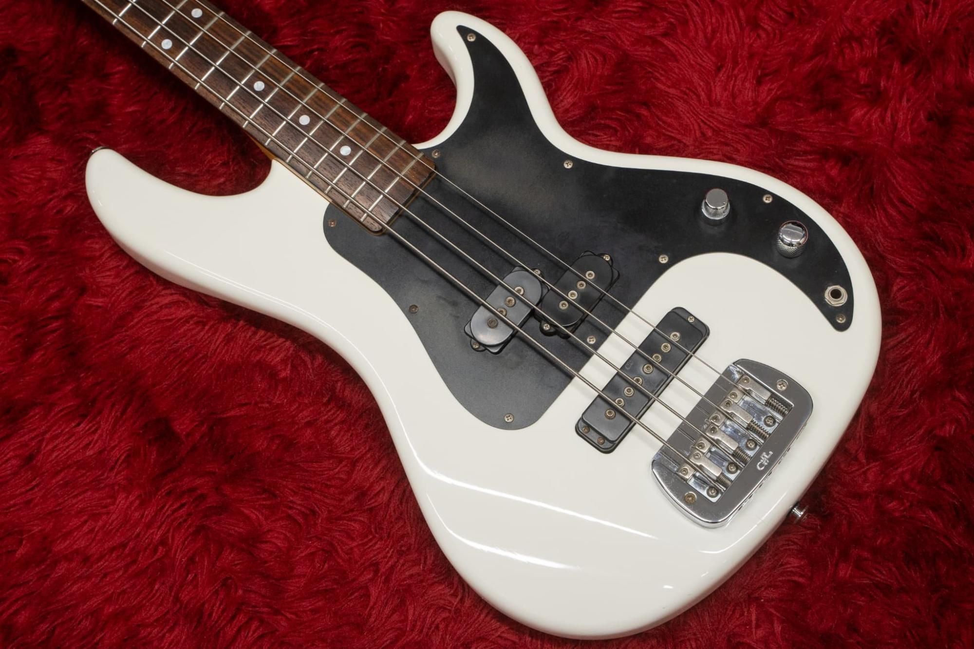 used】G&L / TRIBUTE CUSTOM SB-2 4.125kg #6050177【GIB横浜 used】G&L / TRIBUTE CUSTOM SB-2 4.125kg #6050177【GIB横浜