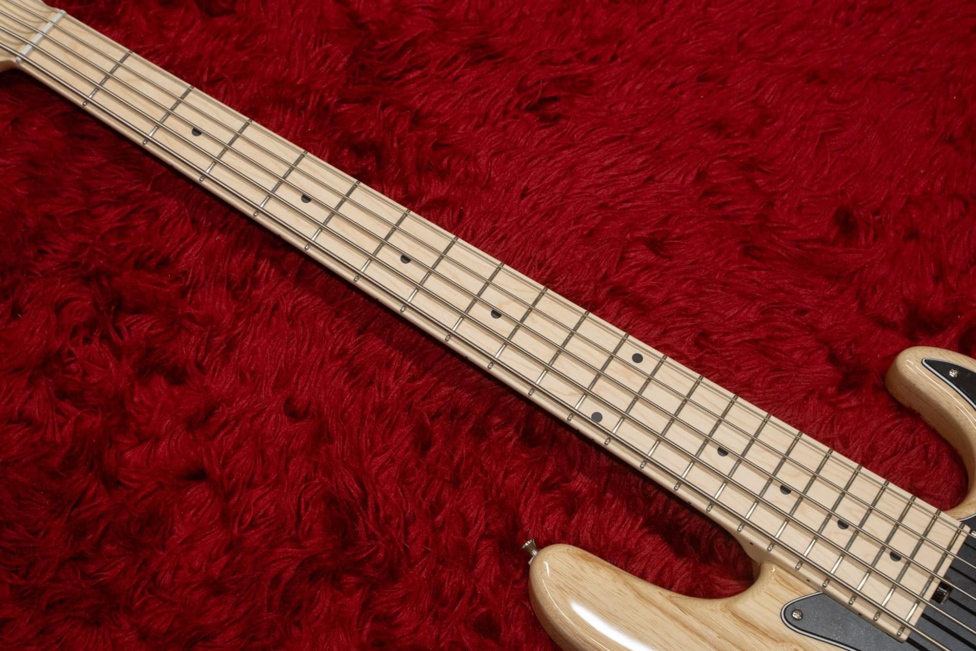 Kikuchi Hermes MV 5Ash/Maple 5弦ベース Sound Sample【Kikuchi Guitars / Hermes Series MV5】 - YouTube