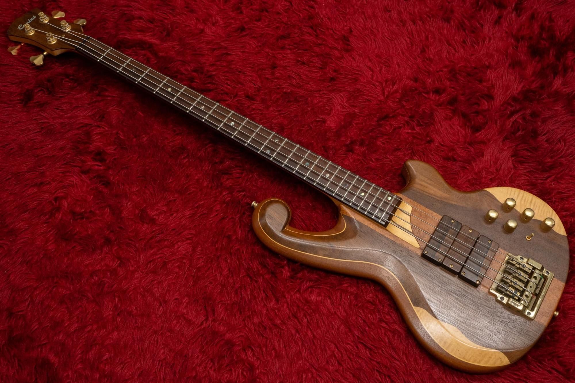 他の人はこちらも検索 Bass Custom / Guitars used】Combat 4st #04733【委託 4.585kg ギター